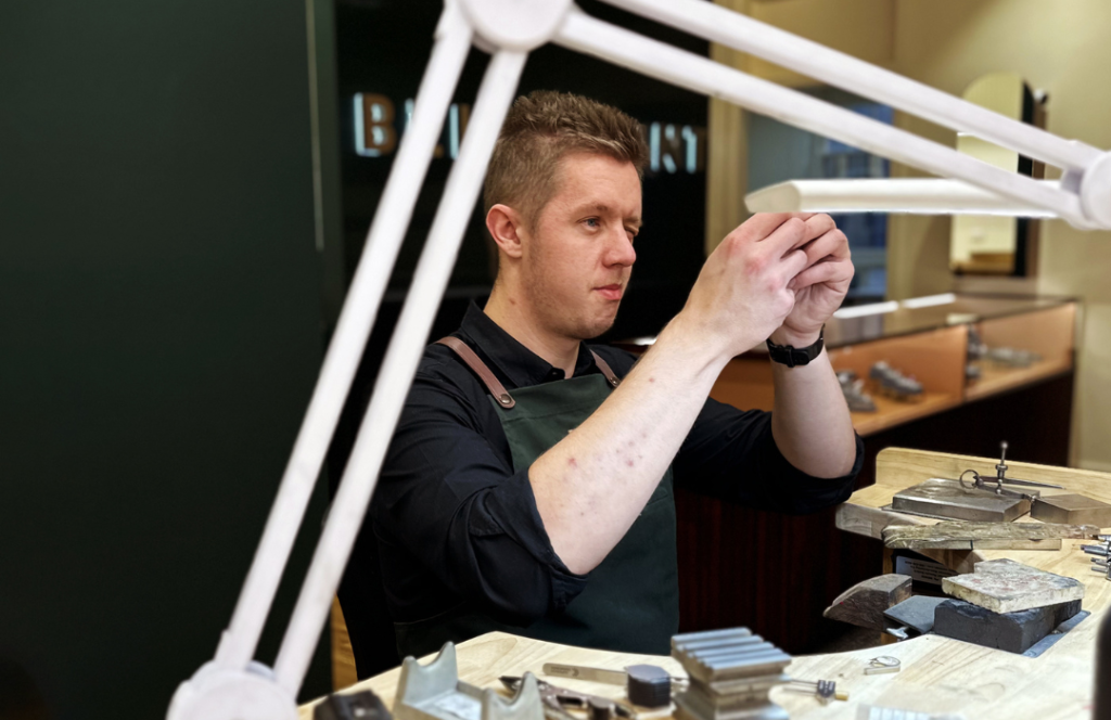 B&B jeweller repairing jewellery