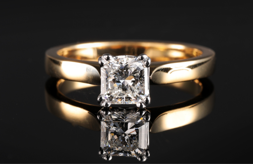 princess cut solitaire diamond ring
