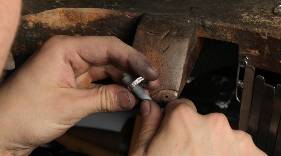 polishing inside ring shank